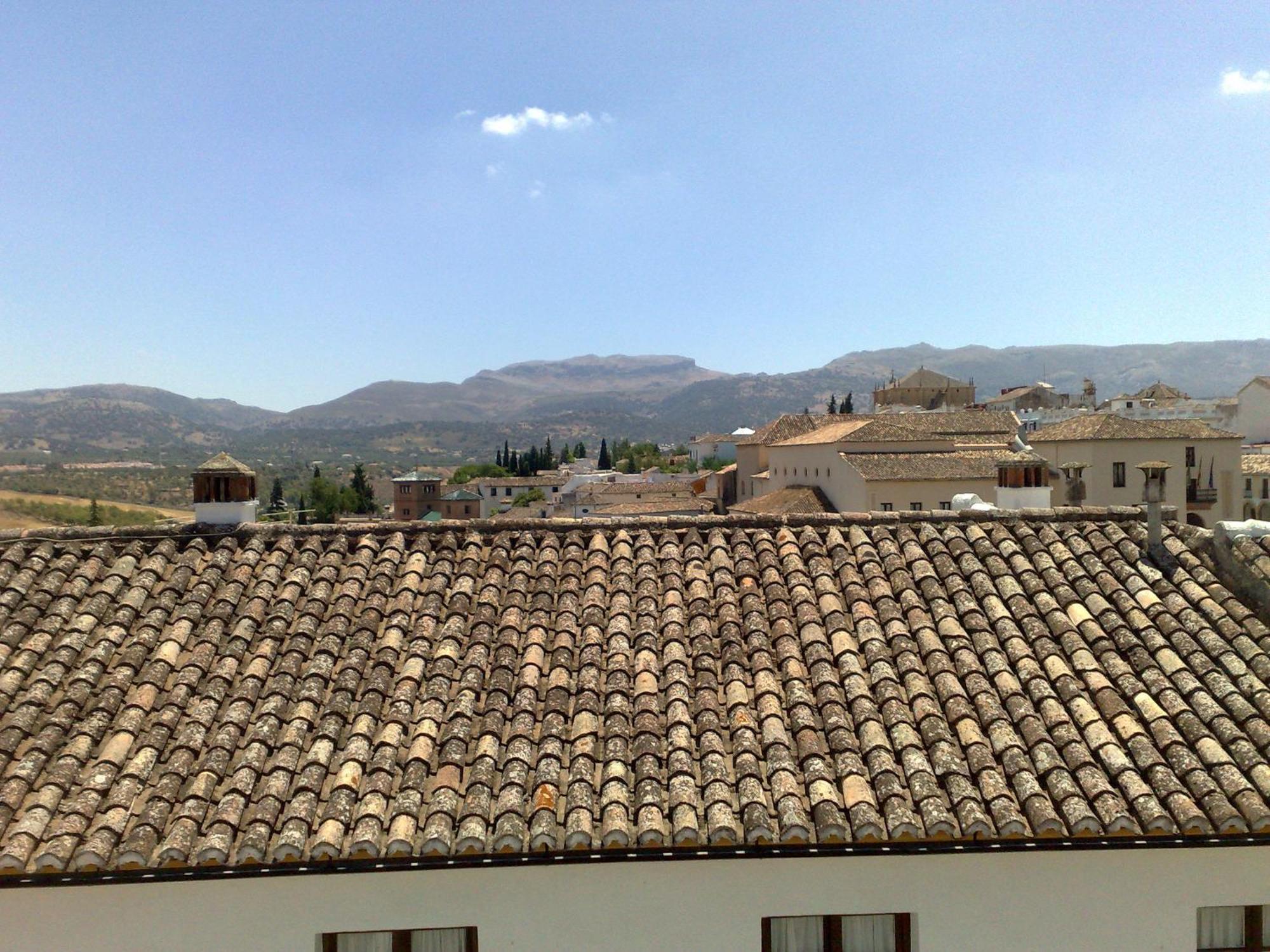 Hostal Virgen Del Rocio Ronda Exterior photo