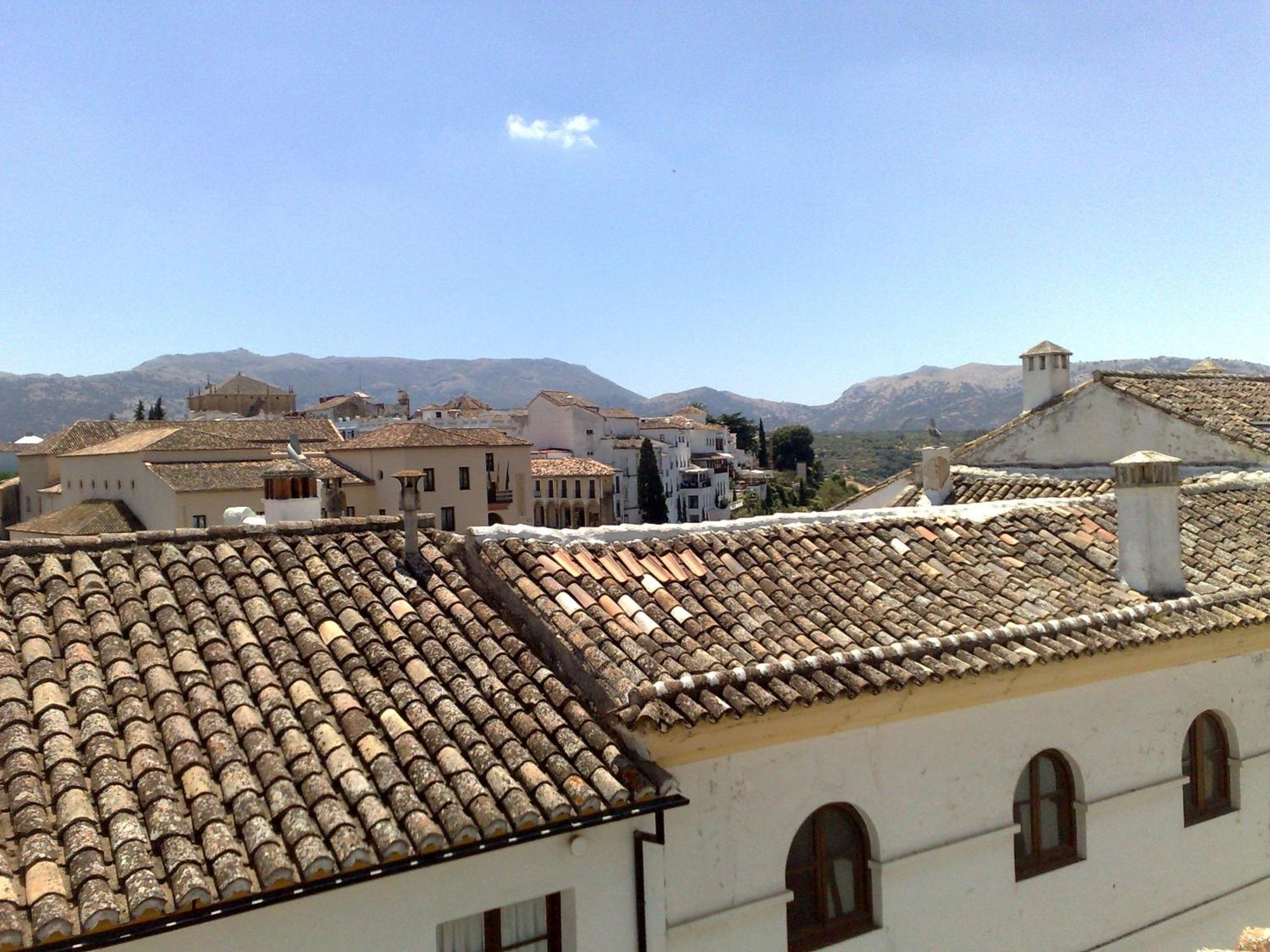 Hostal Virgen Del Rocio Ronda Exterior photo