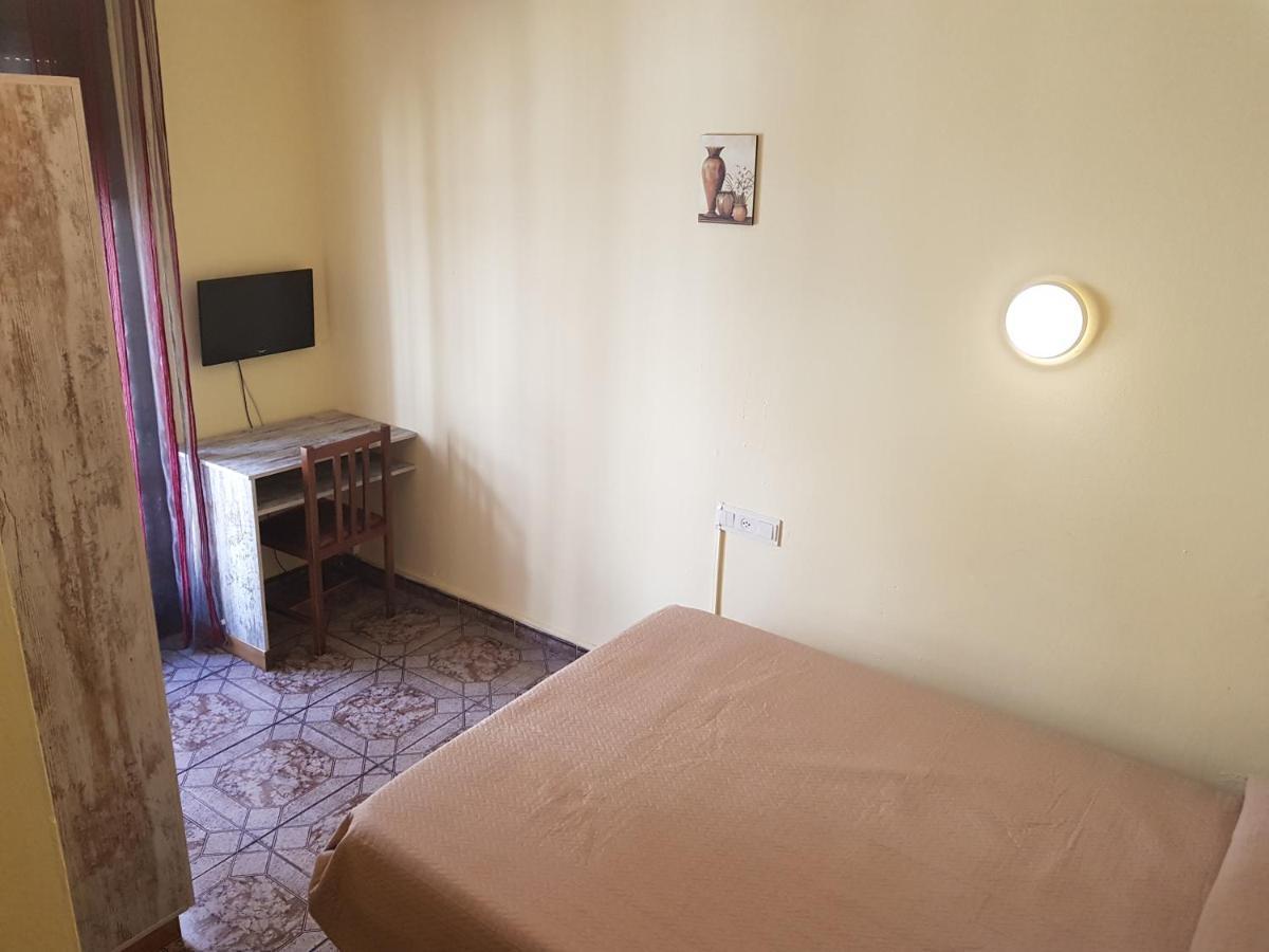 Hostal Virgen Del Rocio Ronda Exterior photo